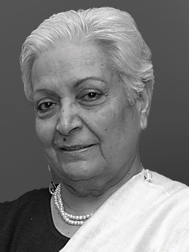 zarina hashmi